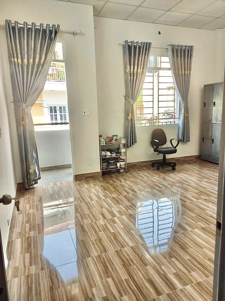 NHÀ ĐẸP CHÍNH CHỦ - GẦN TRƯỜNG CHINH & PHẠM VĂN BẠCH TB - HẺM ÔTÔ THÔNG - 76M² - 2 TẦNG CHỈ HƠN 6 TỶ - Ảnh 2